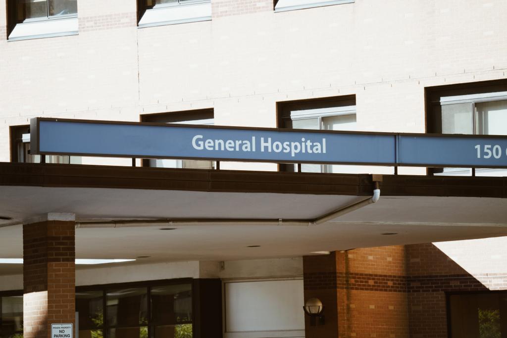 general hospital sign 1024x683 2